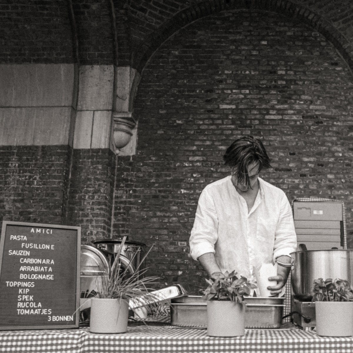 Amici Catering bereidt verse pasta op locatie